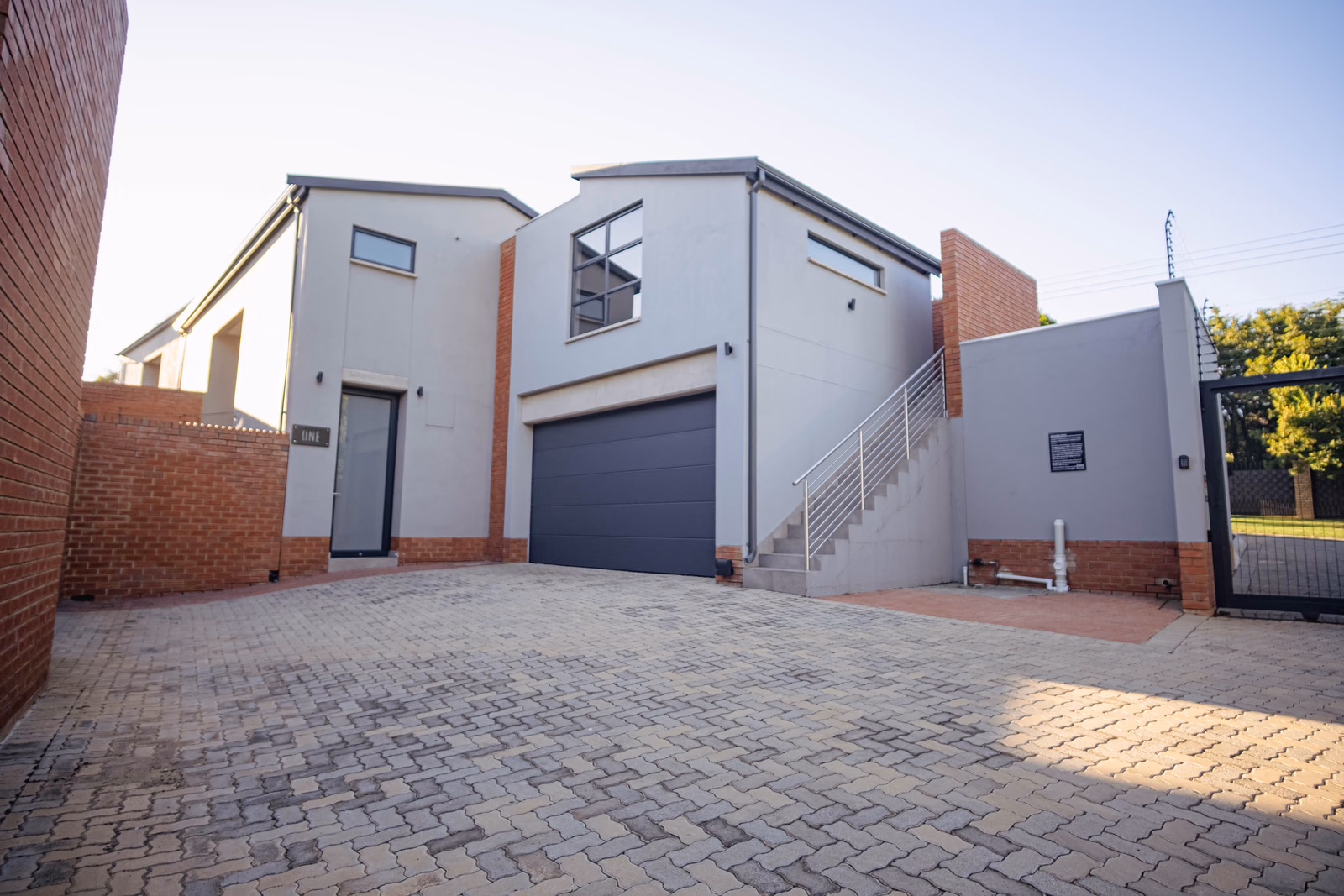 Lynnwood Living — Lynnwood, Pretoria
